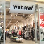 Wet Seal fires its CEO; talks to Clinton Group about sale of company