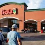 Fiesta Mart a party of one no longer: Wal-Mart, others target Hispanic grocery shoppers
